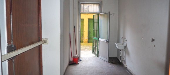 40m² Commercial property in Turin, Italy No. 371472 15