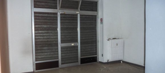 40m² Commercial property in Turin, Italy No. 371472 10