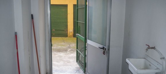 40m² Commercial property in Turin, Italy No. 371472 17