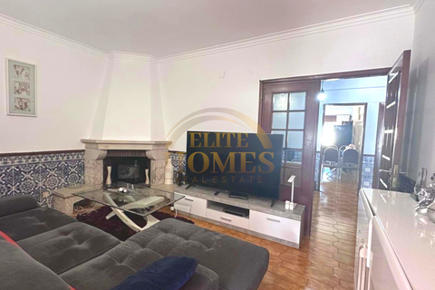 2 bedrooms Apartment in Rio de Mouro, Portugal No. 193610