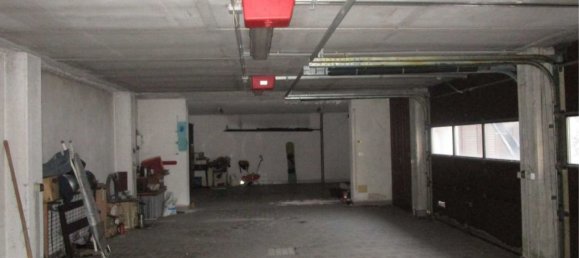 7-salle Appartement à Burago di Molgora, Italy No. 4126 25