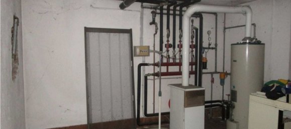 7-salle Appartement à Burago di Molgora, Italy No. 4126 21