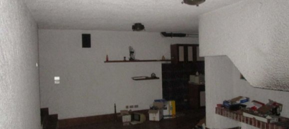 7-salle Appartement à Burago di Molgora, Italy No. 4126 18
