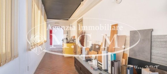 Entrepôt à Calcinaia, Italy 3000m² No. 81327 21