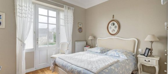 6 bedrooms Villa in Dinard, France No. 203089 5