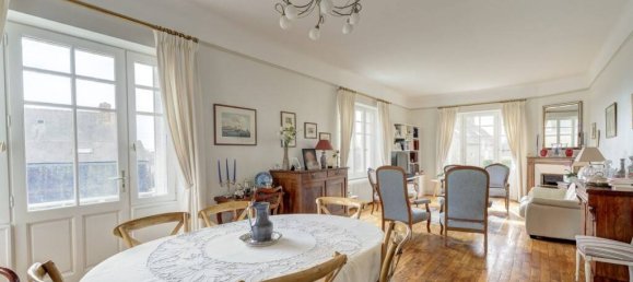 6 bedrooms Villa in Dinard, France No. 203089 3