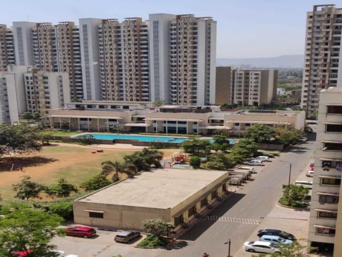 2 bedrooms House in Mumbai, India No. 7612