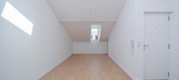 Studio in the Condo in Lisbon, Portugal No. 6578 2