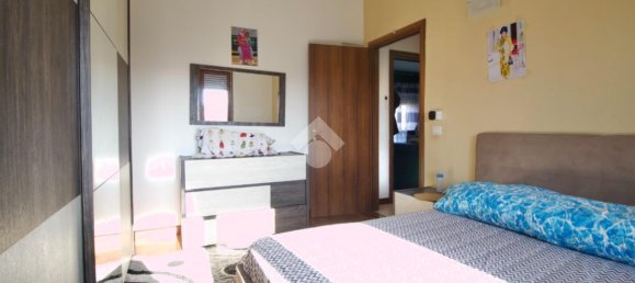 3 rooms Apartment in Reggio Emilia, Italy No. 13734 34