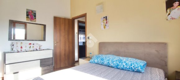 3 rooms Apartment in Reggio Emilia, Italy No. 13734 28