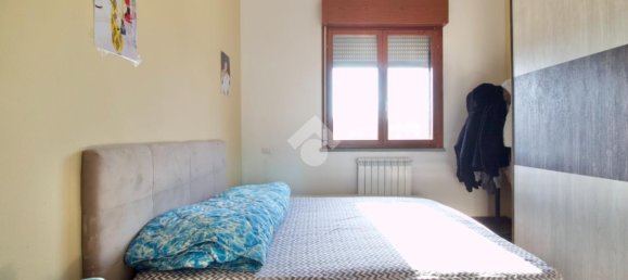 3 rooms Apartment in Reggio Emilia, Italy No. 13734 25
