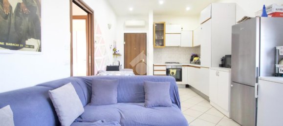 3 rooms Apartment in Reggio Emilia, Italy No. 13734 12