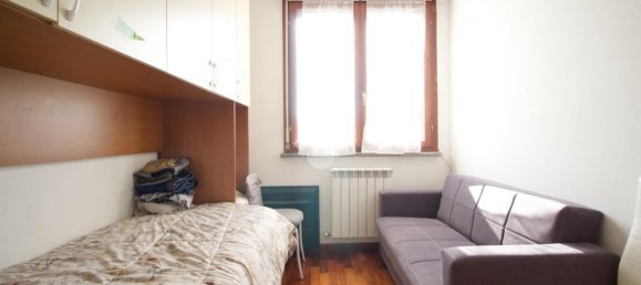 3 rooms Apartment in Reggio Emilia, Italy No. 13734 27