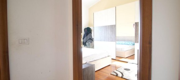 3 rooms Apartment in Reggio Emilia, Italy No. 13734 24