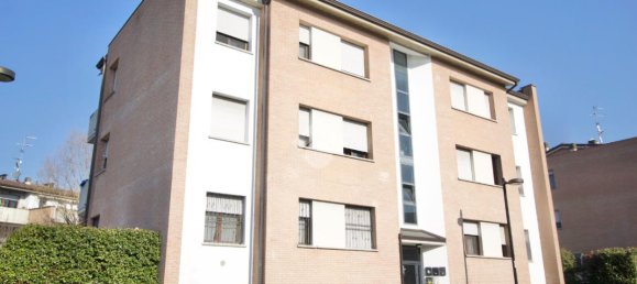 3 rooms Apartment in Reggio Emilia, Italy No. 13734 38