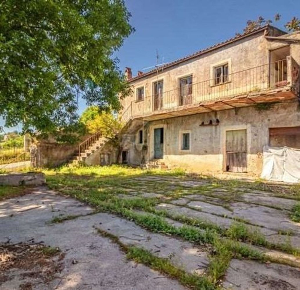 6 غرف نوم منزل في Pratella, Italy رقم 325655