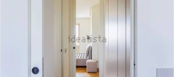 3 bedrooms Apartment in Milan, Italy No. 355066 22