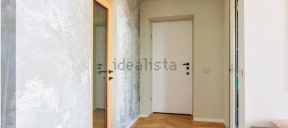 3 bedrooms Apartment in Milan, Italy No. 355066 9