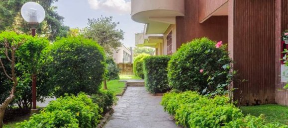 3 bedrooms Apartment in Milan, Italy No. 355066 3