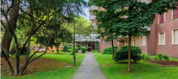 3 bedrooms Apartment in Milan, Italy No. 355066 6