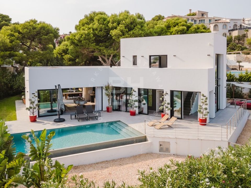 Вилла с 3 спальнями в Аликанте, Испания № 195779