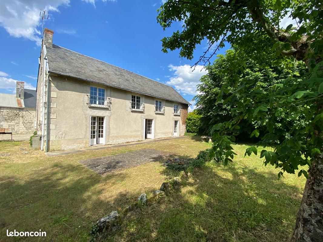 5 bedrooms House in Huismes, France No. 215124