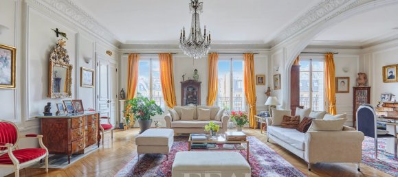 4 bedrooms Apartment in Paris, France No. 162872 7