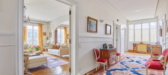 4 bedrooms Apartment in Paris, France No. 162872 5