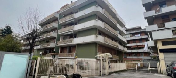 2 rooms Apartment in Pescara, Italy No. 41879 2