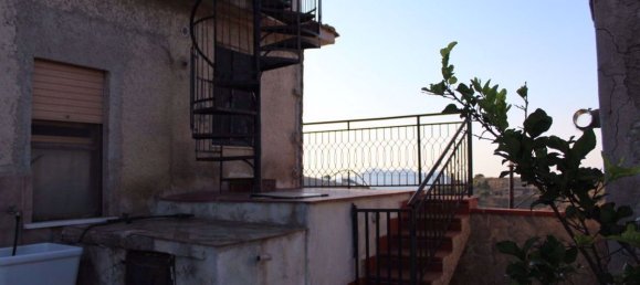 Вилла с 3 спальнями в Бельмонте Медзаньо, Италия № 103600 9