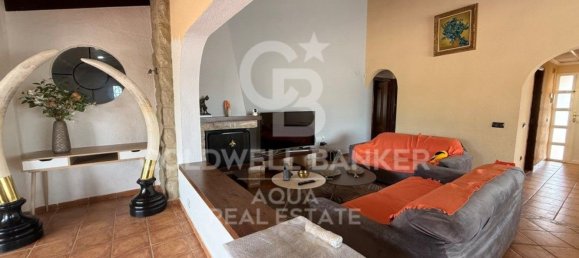 5 bedrooms House in La Nucia, Spain No. 190279 2