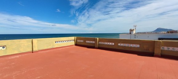 Apartamento de 4 dormitorios en Dénia, Spain No. 9685 23