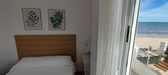 Apartamento de 4 dormitorios en Dénia, Spain No. 9685 13