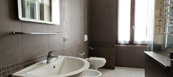 Дом с 6 комнатами в Сассари, Италия № 158857 25