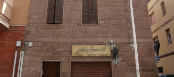 Дом с 6 комнатами в Сассари, Италия № 158857 32