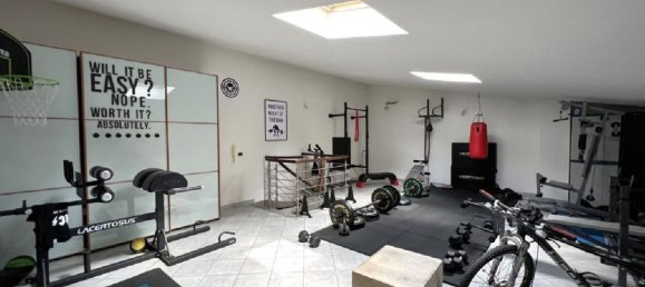 Дом с 6 комнатами в Сассари, Италия № 158857 28