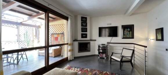 Дом с 6 комнатами в Сассари, Италия № 158857 7