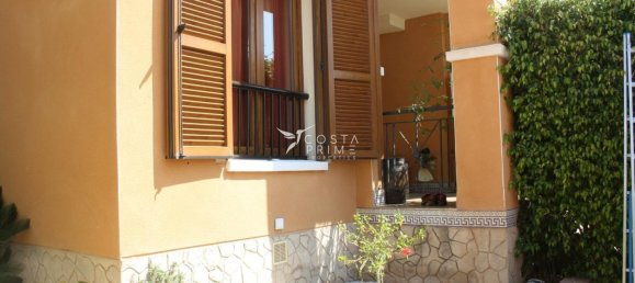 3 غرف نوم تاون هاوس في Alicante, Spain رقم 181335 8