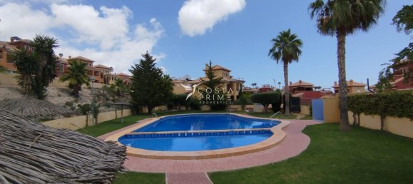 3 غرف نوم تاون هاوس في Alicante, Spain رقم 181335 2