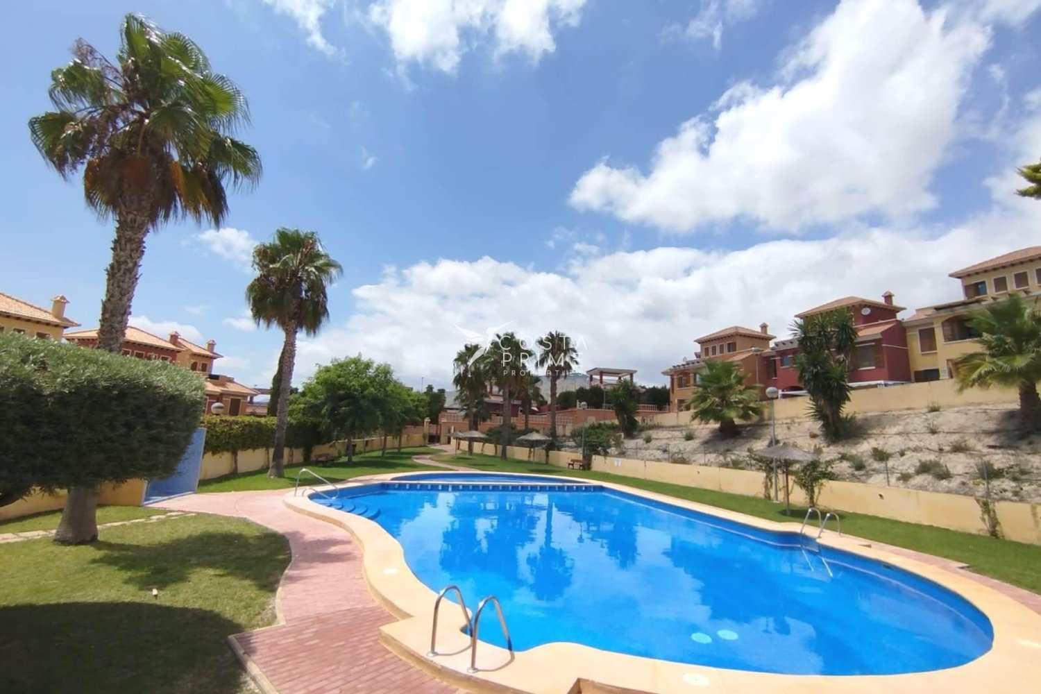 3 غرف نوم تاون هاوس في Alicante, Spain رقم 181335