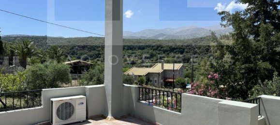 4 bedrooms Villa in Crete, Greece No. 405 5