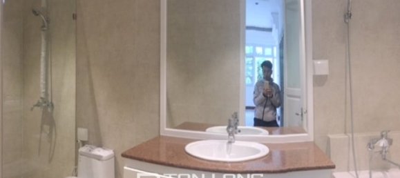 4 Schlafzimmer Villa in Tay Ho, Vietnam, Nr. 1915 18