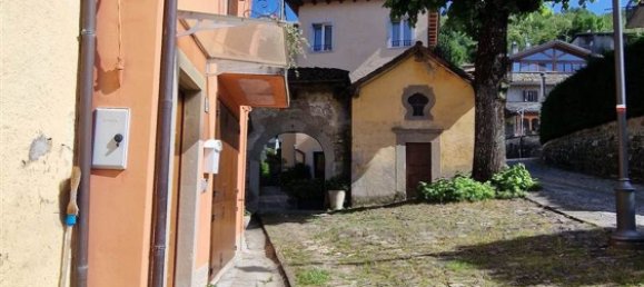 8 rooms House in Montecreto, Italy No. 208880 8