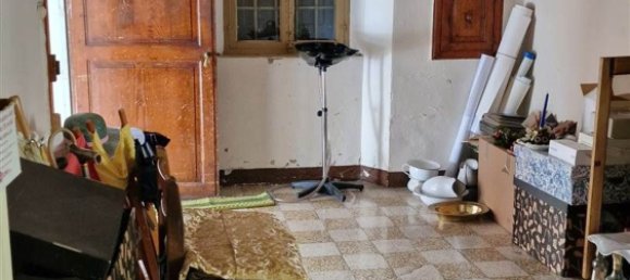 8 rooms House in Montecreto, Italy No. 208880 7