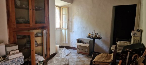 8 rooms House in Montecreto, Italy No. 208880 3