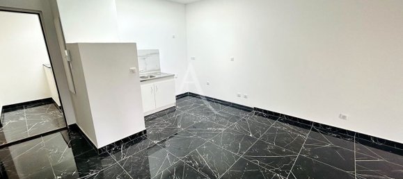 16غرفة شقة في Noisy-le-Grand, France رقم 173653 25