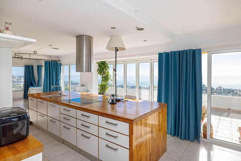 3 bedrooms Penthouse in Fuengirola, Spain No. 229932