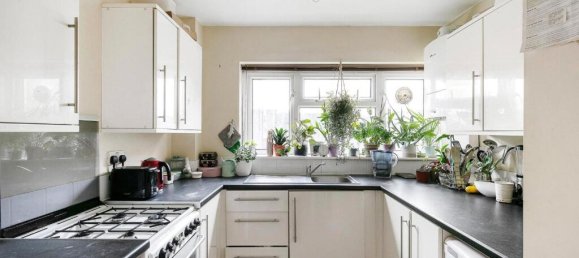 1 bedroom Apartment in London, United Kingdom No. 3605 9