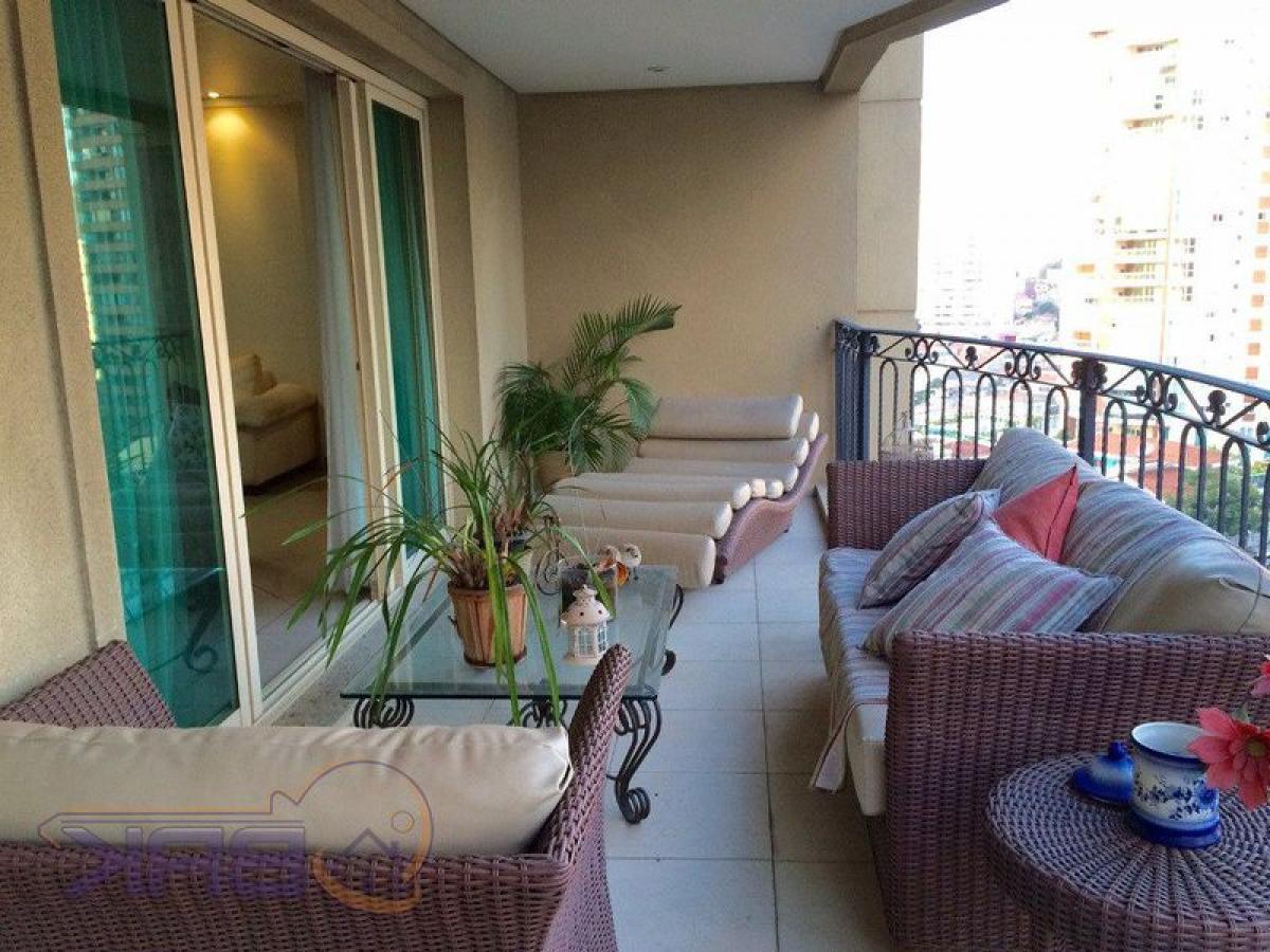 Apartamento de 4 dormitorios en Sao Paulo, Brazil No. 446450