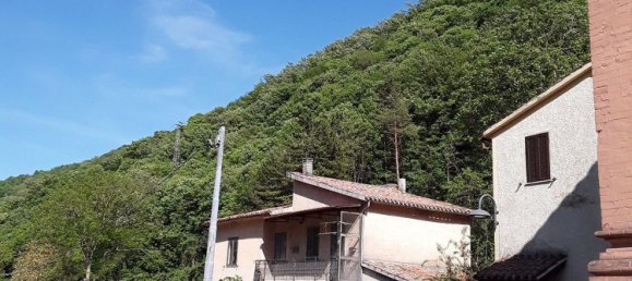 8 bedrooms House in Marche, Italy No. 372813 2